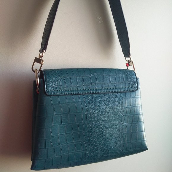 Guess Green Bag - Picture 8 of 12